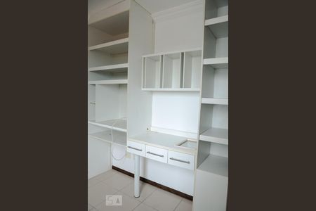 Apartamento à venda com 182m², 4 quartos e 2 vagasQuarto 2