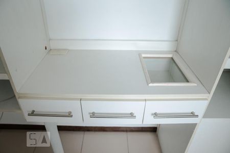 Apartamento à venda com 182m², 4 quartos e 2 vagasQuarto 2