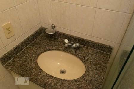 Apartamento para alugar com 75m², 3 quartos e 1 vagaQuarto 3 - Suíte/ Banheiro (Pia)