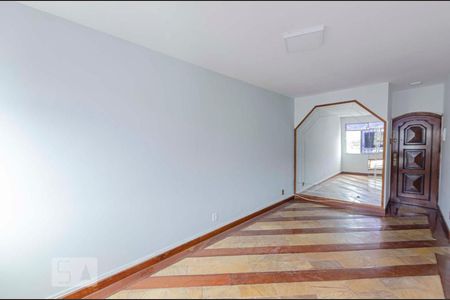 Apartamento à venda com 75m², 2 quartos e 1 vagaSala