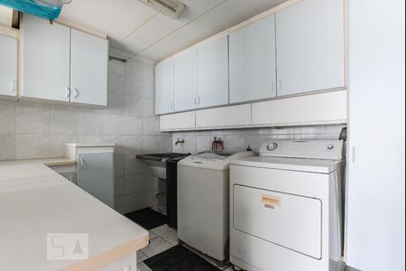 Casa à venda com 312m², 2 quartos e 5 vagasÁrea de Serviço