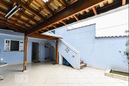 Casa à venda com 312m², 2 quartos e 5 vagasQuintal