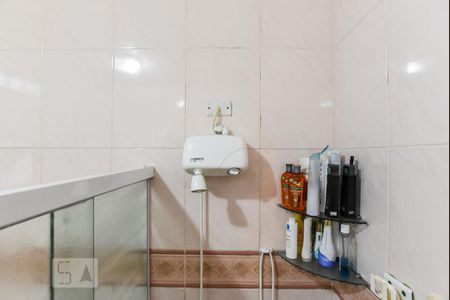 Casa à venda com 312m², 2 quartos e 5 vagasBanheiro da Suíte 2