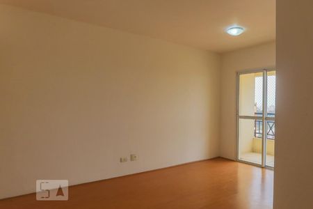 Sala de apartamento para alugar com 3 quartos, 77m² em Vila Monumento, São Paulo