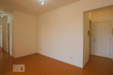 Sala de apartamento para alugar com 3 quartos, 77m² em Vila Monumento, São Paulo