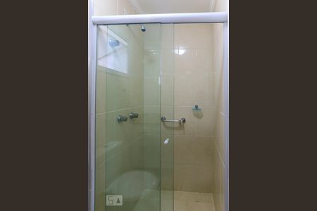 Banheiro de apartamento para alugar com 3 quartos, 77m² em Vila Monumento, São Paulo