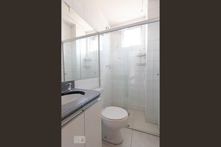 Banheiro de apartamento para alugar com 2 quartos, 57m² em Santa Cruz, Belo Horizonte