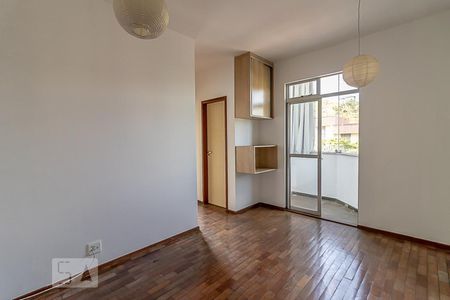 Sala de apartamento para alugar com 2 quartos, 57m² em Santa Cruz, Belo Horizonte
