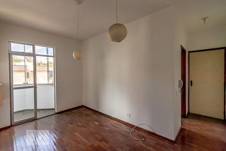 Sala de apartamento para alugar com 2 quartos, 57m² em Santa Cruz, Belo Horizonte