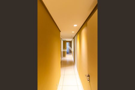 Apartamento à venda com 260m², 4 quartos e 3 vagasCorredor