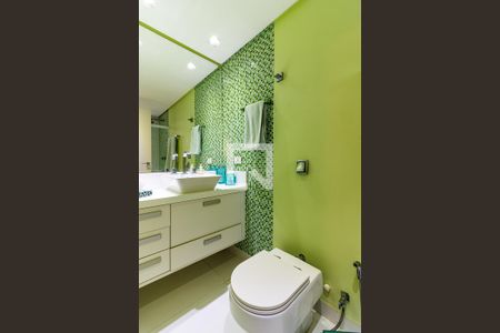 Apartamento à venda com 260m², 4 quartos e 3 vagasBanheiro da Suíte 3