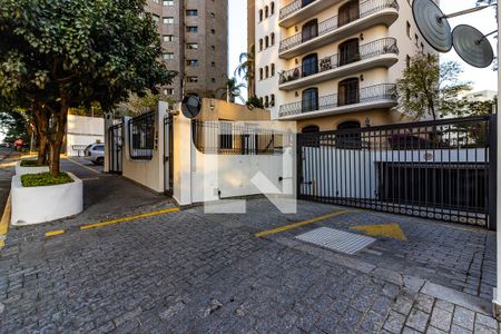Apartamento à venda com 260m², 4 quartos e 3 vagasFachada e Portaria
