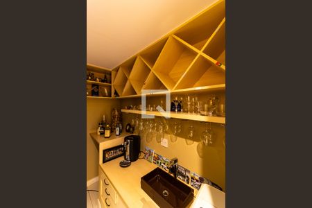 Apartamento à venda com 260m², 4 quartos e 3 vagasAdega