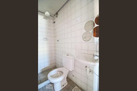 Banheiro Social de apartamento para alugar com 2 quartos, 70m² em Curicica, Rio de Janeiro