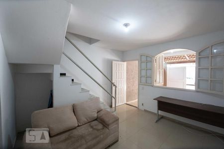 Casa de Condomínio para alugar com 3 quartos, 180m² em Vargem Grande, Rio de Janeiro