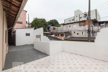 Casa para alugar com 75m², 2 quartos e sem vagaQuintal