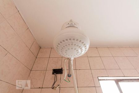 Casa para alugar com 75m², 2 quartos e sem vagaBanheiro da Edícula