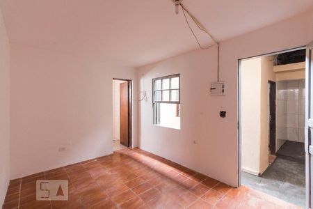 Casa para alugar com 75m², 2 quartos e sem vagaEdícula