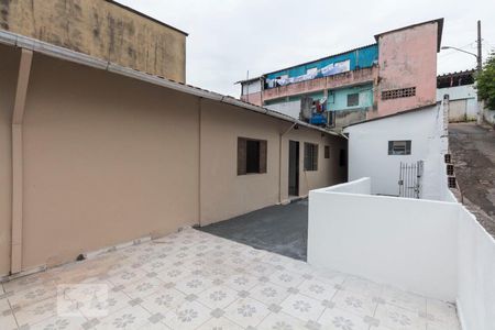 Casa para alugar com 75m², 2 quartos e sem vagaQuintal