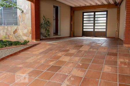 Garagem de casa para alugar com 3 quartos, 180m² em Vila Santo Estéfano, São Paulo
