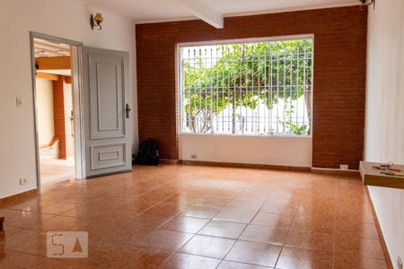 Casa para alugar com 3 quartos, 180m² em Vila Santo Estéfano, São Paulo