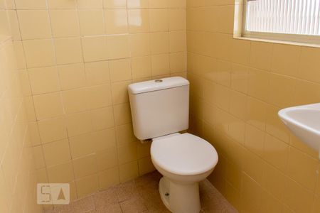 Casa para alugar com 180m², 3 quartos e 2 vagas Casa para alugar com 180m², 3 quartos e 2 vagasBanheiro de Serviço