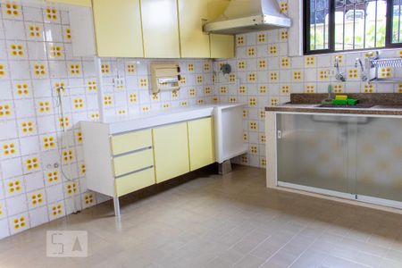 Casa para alugar com 180m², 3 quartos e 2 vagas Casa para alugar com 180m², 3 quartos e 2 vagasCozinha
