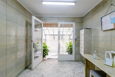 Apartamento à venda com 152m², 3 quartos e 1 vaga Apartamento à venda com 152m², 3 quartos e 1 vagaHall Social