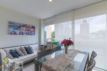 Sacada de apartamento à venda com 1 quarto, 57m² em Cambuí, Campinas
