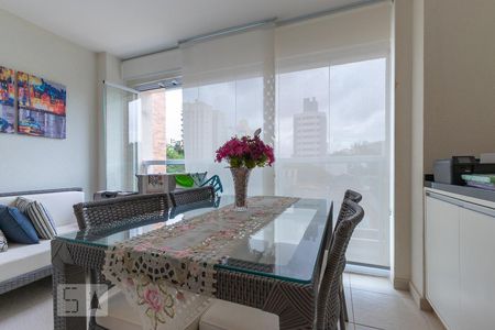 Sacada de apartamento à venda com 1 quarto, 57m² em Cambuí, Campinas