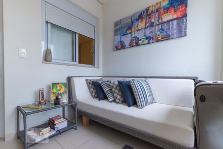 Sacada de apartamento à venda com 1 quarto, 57m² em Cambuí, Campinas