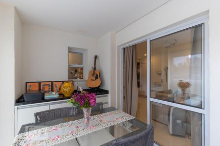 Sacada de apartamento à venda com 1 quarto, 57m² em Cambuí, Campinas