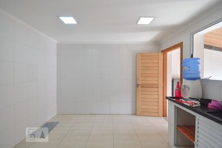 Casa à venda com 100m², 2 quartos e 1 vaga Casa à venda com 100m², 2 quartos e 1 vagaCozinha