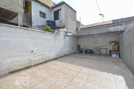Casa à venda com 100m², 2 quartos e 1 vaga Casa à venda com 100m², 2 quartos e 1 vagaQuintal