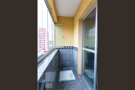 Apartamento à venda com 62m², 2 quartos e 1 vaga Apartamento à venda com 62m², 2 quartos e 1 vagaVaranda