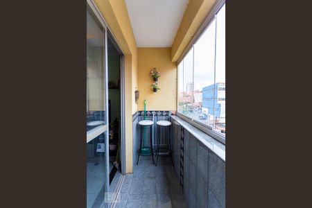Apartamento à venda com 62m², 2 quartos e 1 vaga Apartamento à venda com 62m², 2 quartos e 1 vagaVaranda