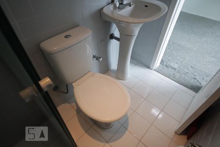 Apartamento para alugar com 315m², 4 quartos e 4 vagasBanheiro de Serviço