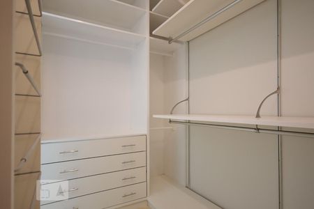 Apartamento para alugar com 315m², 4 quartos e 4 vagasCloset da Suíte 2