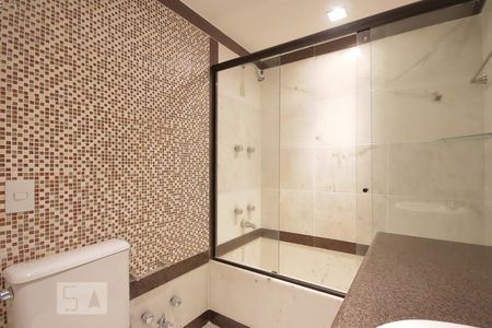 Apartamento para alugar com 315m², 4 quartos e 4 vagasBanheiro da Suíte