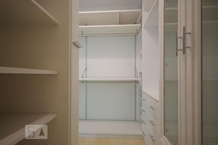 Apartamento para alugar com 315m², 4 quartos e 4 vagasCloset da Suíte 2