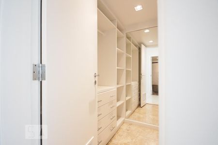 Apartamento para alugar com 315m², 4 quartos e 4 vagasCloset dos Quartos