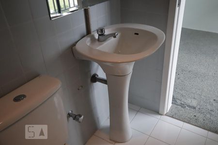 Apartamento para alugar com 315m², 4 quartos e 4 vagasBanheiro de Serviço