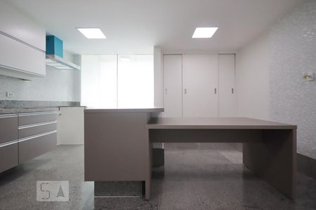Apartamento para alugar com 315m², 4 quartos e 4 vagasCozinha