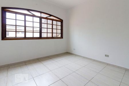 Sala de casa para alugar com 3 quartos, 125m² em Jardim Ana Rosa, São Paulo