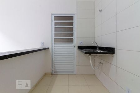 Cozinha de casa para alugar com 1 quarto, 39m² em Vila Dalila, São Paulo