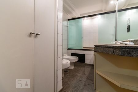 Apartamento à venda com 164m², 2 quartos e 2 vagasBanheiro da Suíte