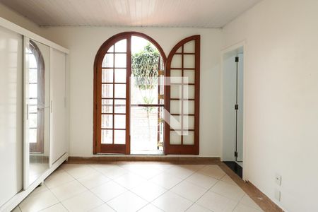 Casa para alugar com 170m², 3 quartos e 2 vagasSuíte