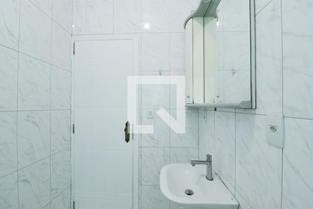 Casa para alugar com 170m², 3 quartos e 2 vagasBanheiro Social