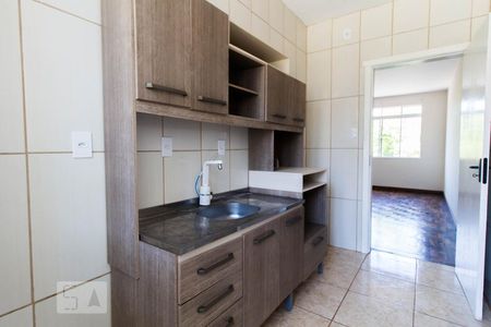 Cozinha de apartamento para alugar com 2 quartos, 61m² em Medianeira, Porto Alegre