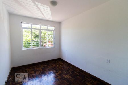 Quarto 1 de apartamento para alugar com 2 quartos, 61m² em Medianeira, Porto Alegre